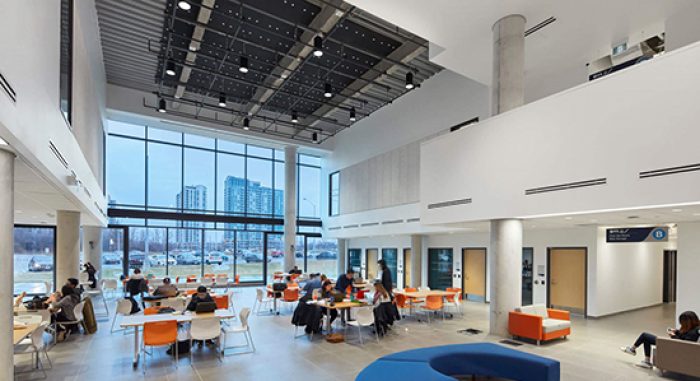 khu vực tự học trường cao đẳng Sheridan College